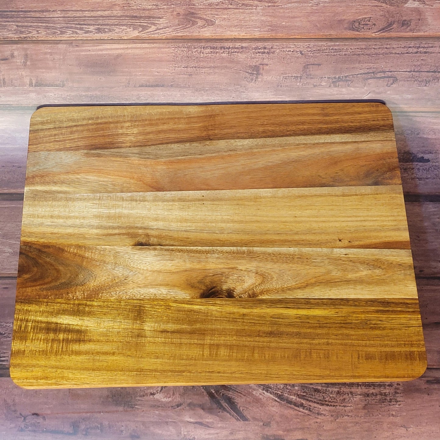Fine Acacia Wood 18"w x 14"h Cutting/Serving/Charcuterie Board w/ Juice Grooves