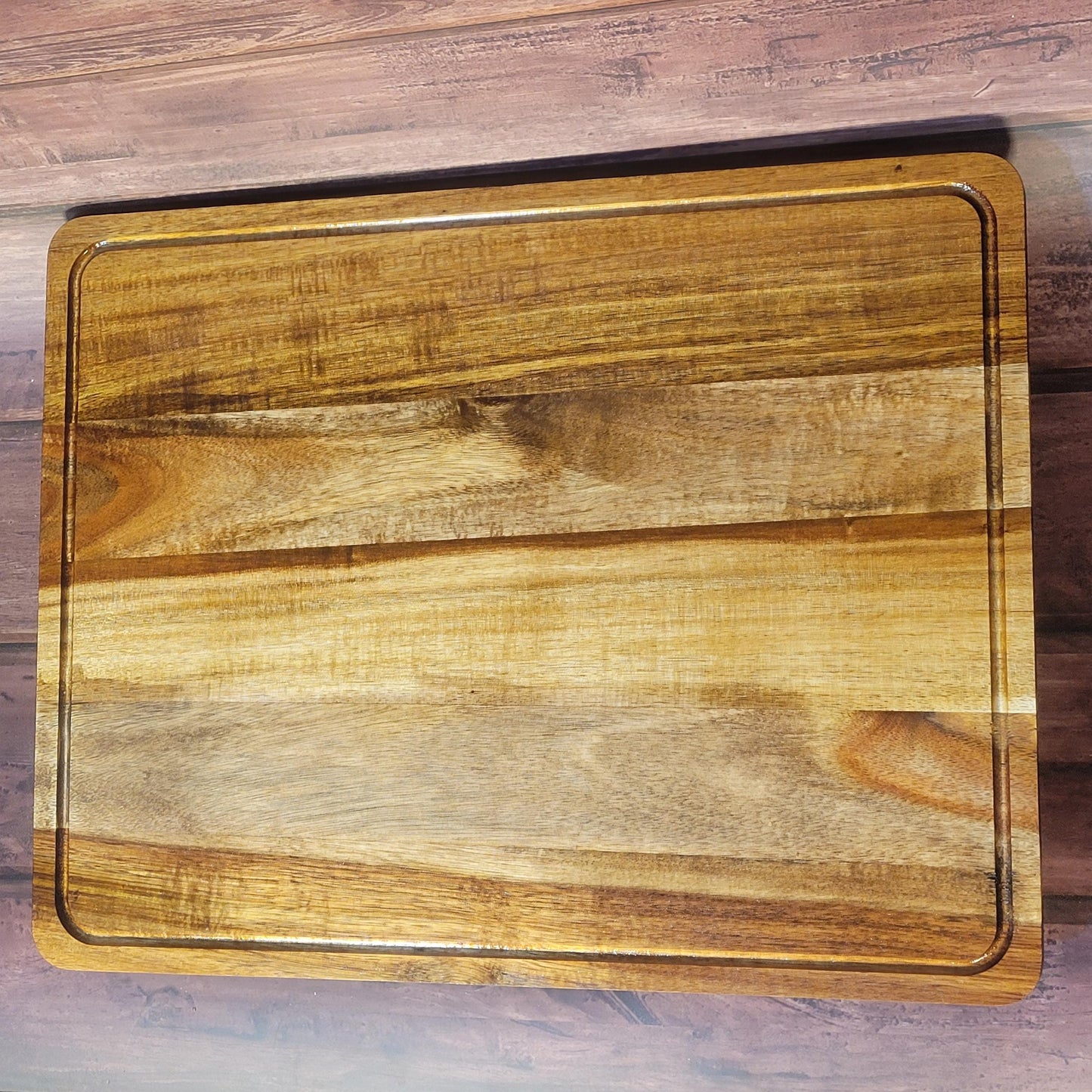 Fine Acacia Wood 18"w x 14"h Cutting/Serving/Charcuterie Board w/ Juice Grooves