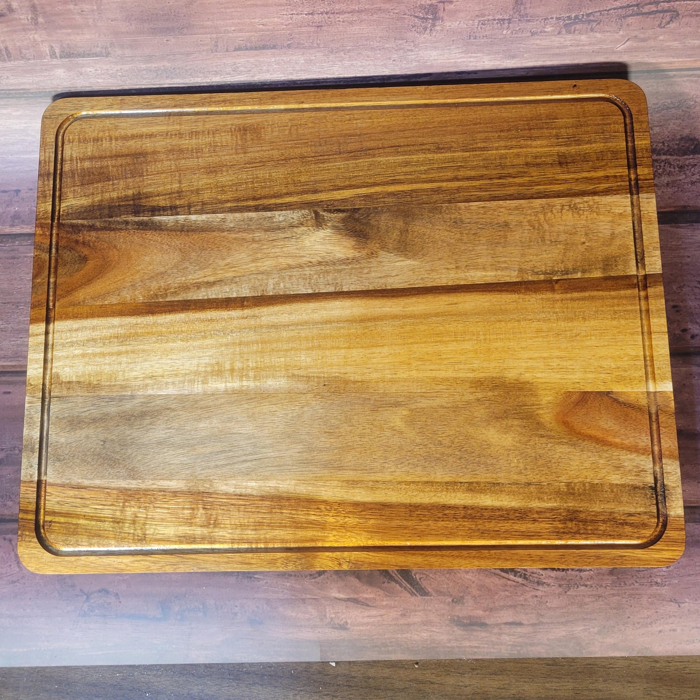 Fine Acacia Wood 18"w x 14"h Cutting/Serving/Charcuterie Board w/ Juice Grooves