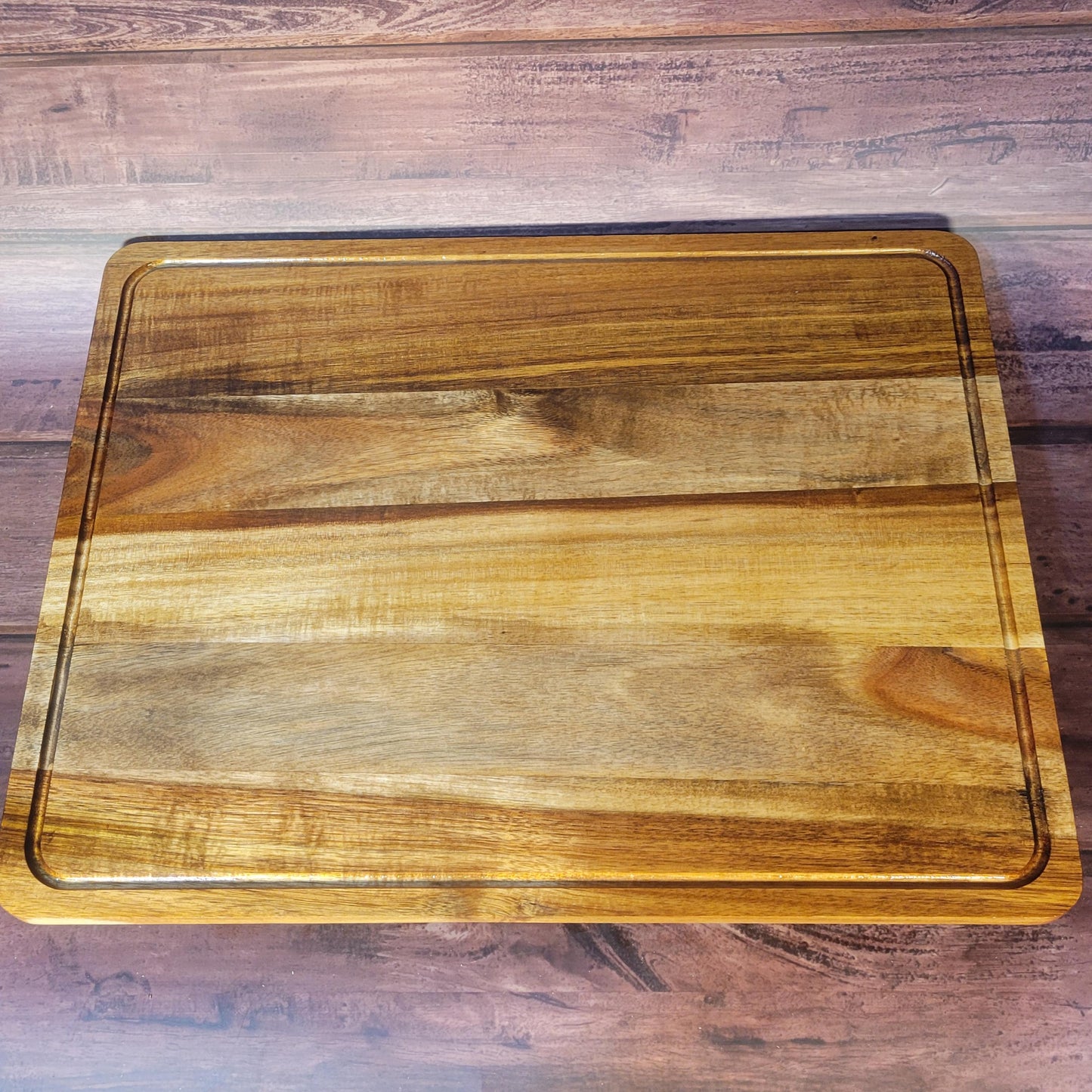 Fine Acacia Wood 18"w x 14"h Cutting/Serving/Charcuterie Board w/ Juice Grooves